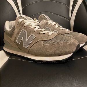 Woman’s New Balances